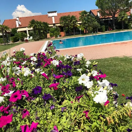 Corte Del Sole Costa Nord Adriatica アプリーリア・マリッティマ